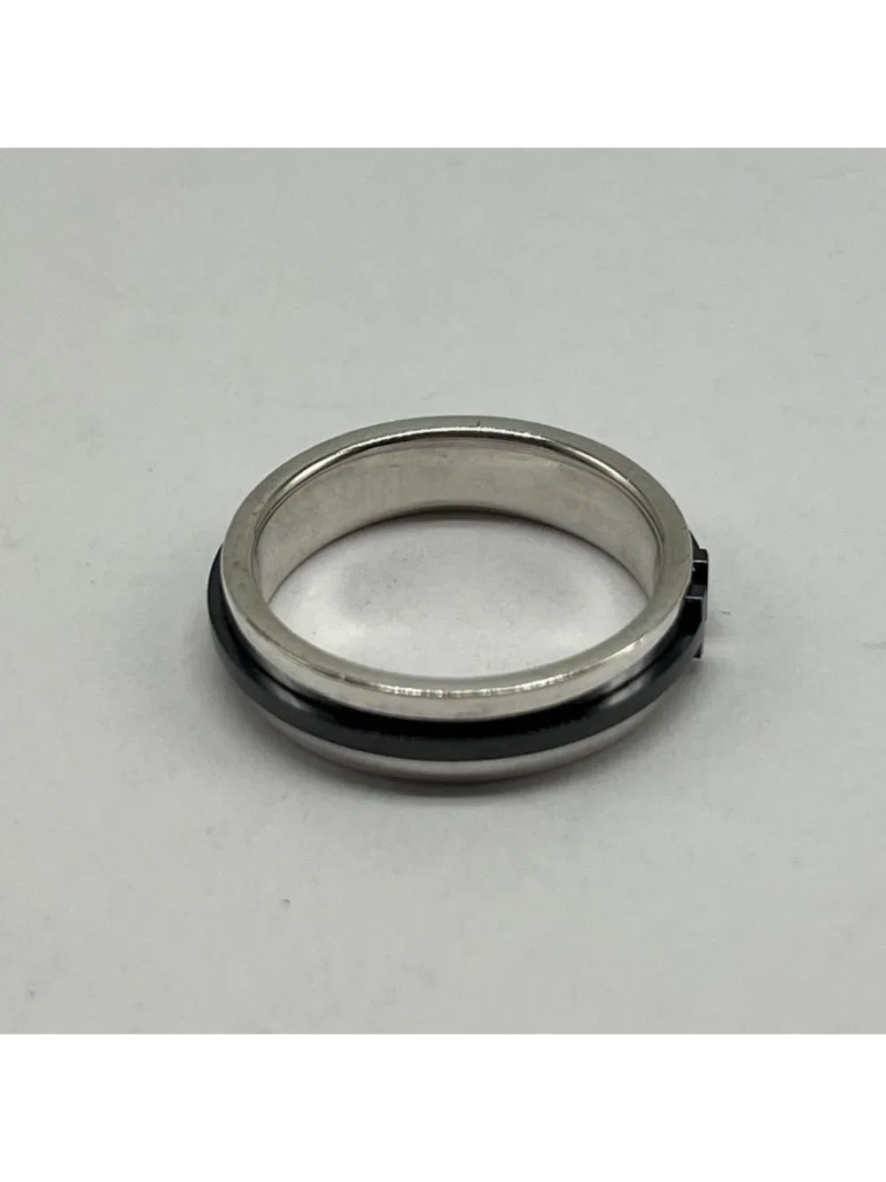 Tiffany & Co T Two Ring TI